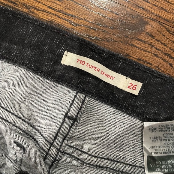 Black Levi 710 - Picture 2 of 3